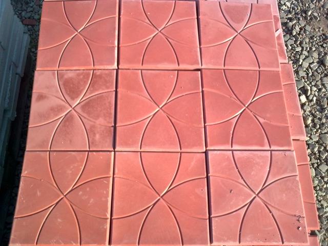 Płytka chodnikowa czerowona koła 25x25x3 cm