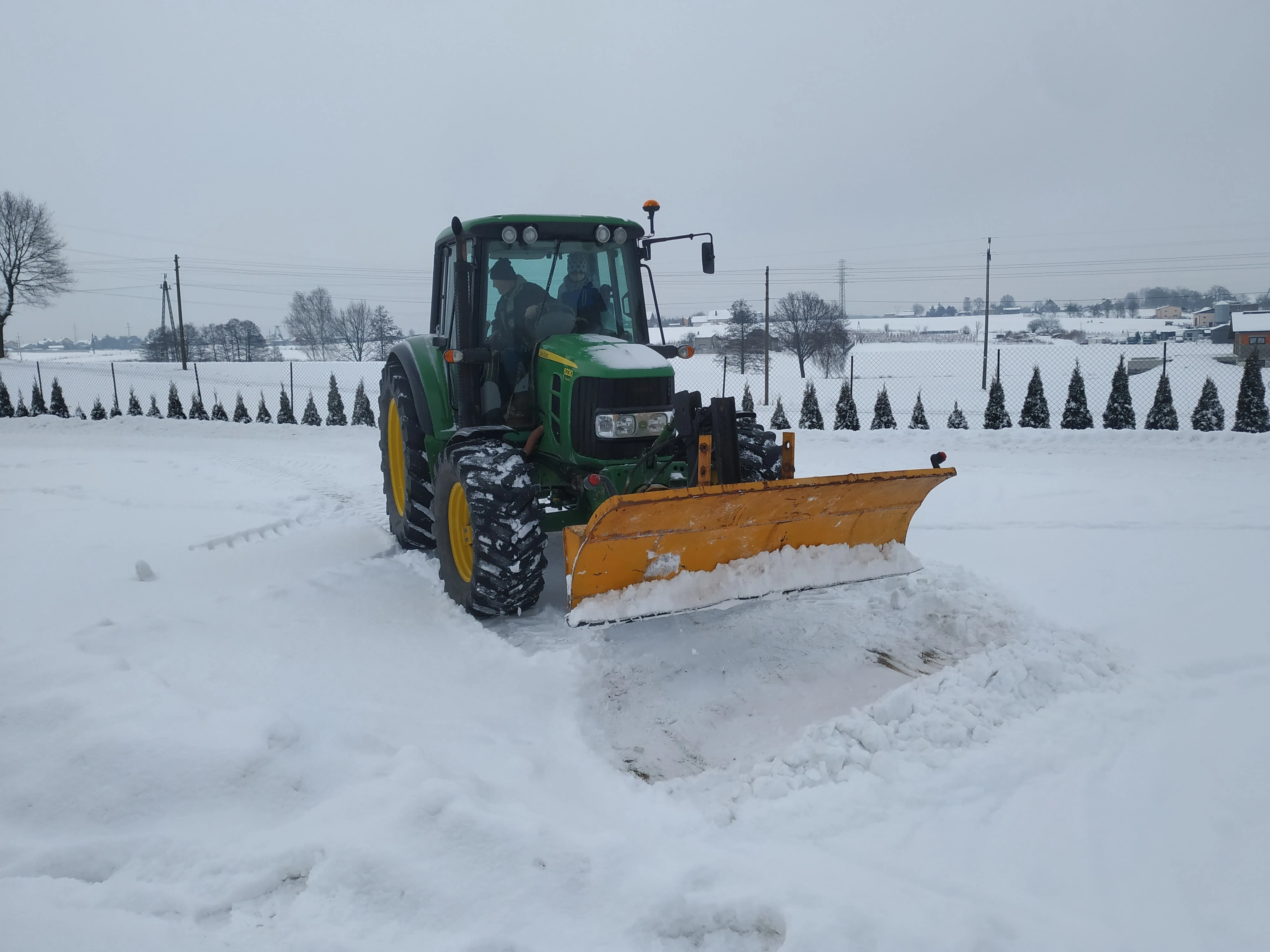 Odśnieżanie John Deere 6230 Premium